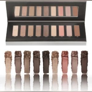 🎉•HP•🎊 NIB STUDIOMAKEUP Ease-to-Wear Palette